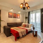 Modern 1br In The Old Town: The Perfect Choice Апартаменти