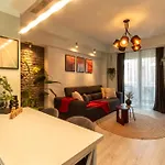 Modern 1br In The Old Town: The Perfect Choice