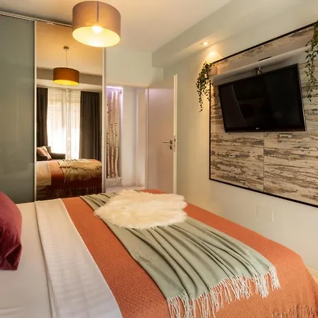 Modern 1br In The Old Town: The Perfect Choice Appartement Bucarest