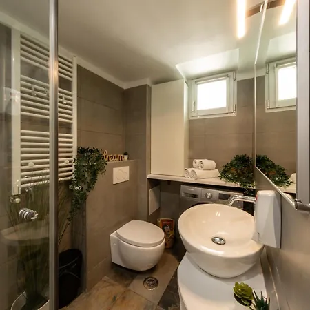 Modern 1br In The Old Town: The Perfect Choice Apartament *