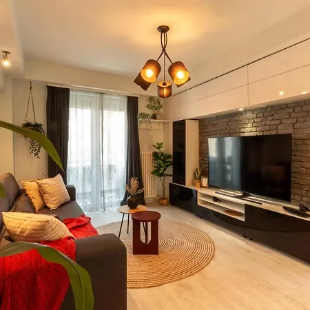 Modern 1br In The Old Town: The Perfect Choice Апартаменты *